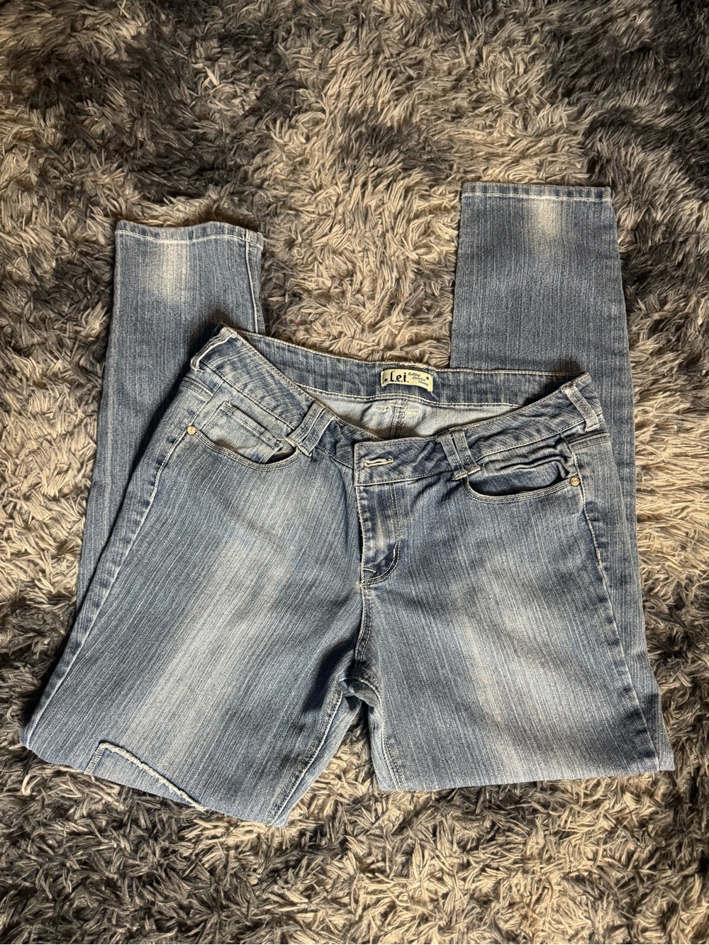 Women’s Mid-Rise Distressed Straight Jeans - Blue